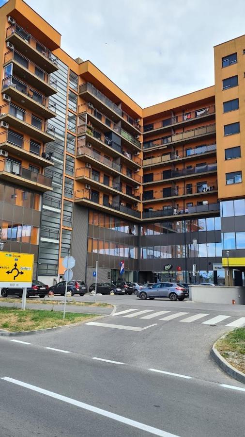 Apartmani Marcetic Slavonski Brod Exteriör bild