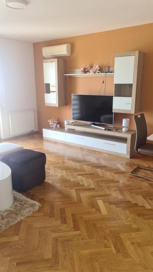 Apartmani Marcetic Slavonski Brod Exteriör bild