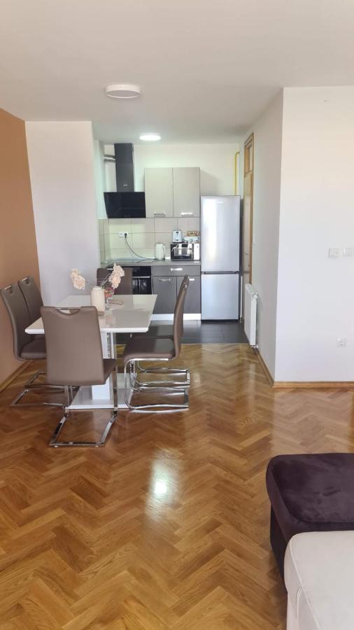 Apartmani Marcetic Slavonski Brod Exteriör bild